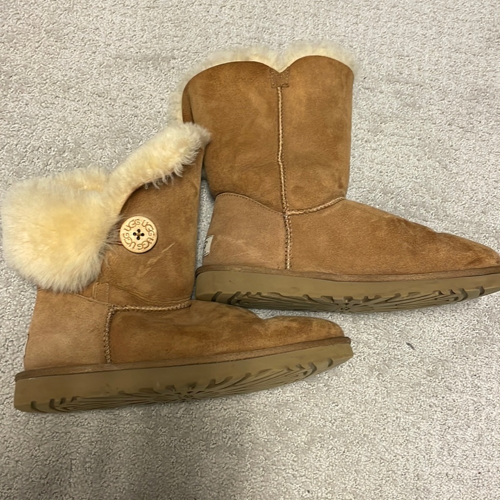 Like new Uggs 8
